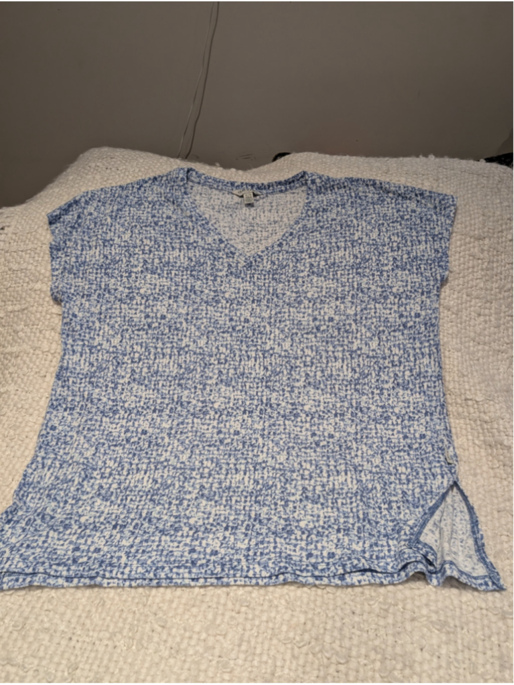 649-Women's Orvis Short Sleeve V-Neck Tee, XL, Blue and White